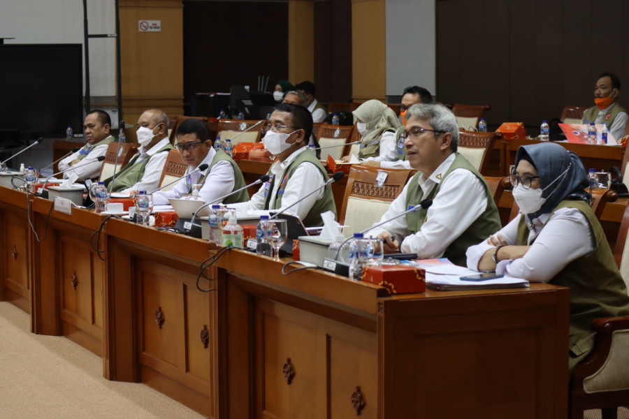 Kepala BNPB Beserta Jajaran Eselon I dan II Hadiri Rapat Dengar Pendapat dengan Komisi VIII DPR RI di Gedung DPR RI, Jakarta, Senin (6/6).