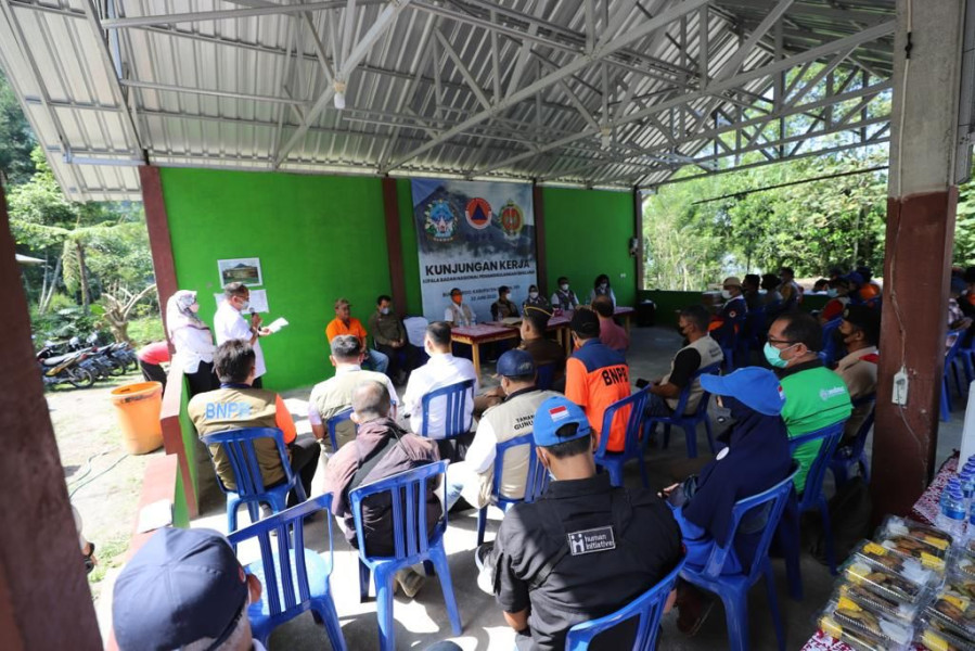 Suasana diskusi Kepala BNPB dan perwakilan Destana Purwobinangun, Kabupaten Sleman, Yogyakarta, Rabu (22/6).