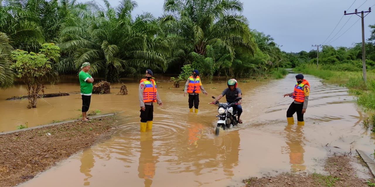 Tujuh Kecamatan di Aceh Jaya Dikepung Banjir dan Tanah Longsor