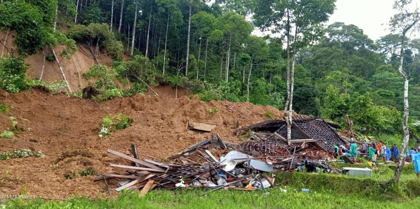 Tiga Orang Meninggal Dunia Terdampak Tanah Longsor di Kabupaten Pesisir Barat