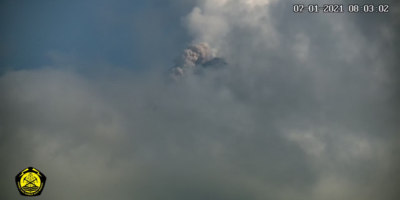 Gunung Merapi Keluarkan Guguran Awan Panas, Status Masih Siaga