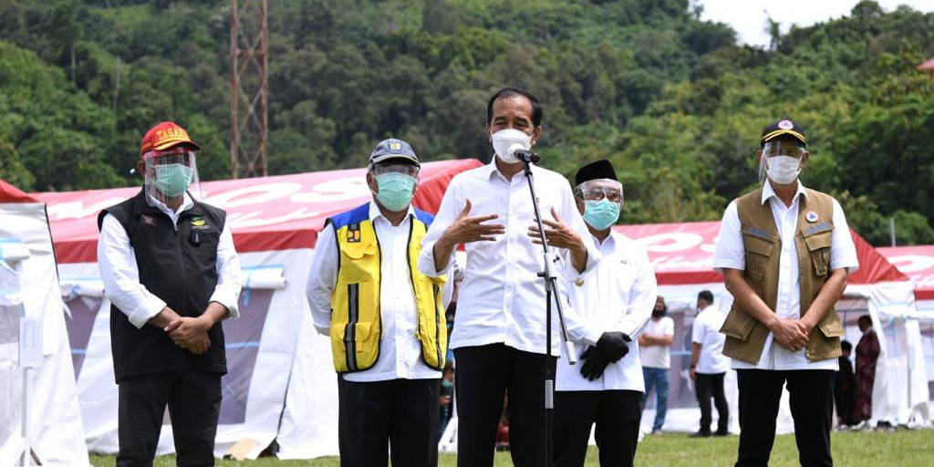 Presiden Kunjungi Posko Pengungsian Mamuju dan Pastikan Bantuan bagi Warga Terdampak Gempa