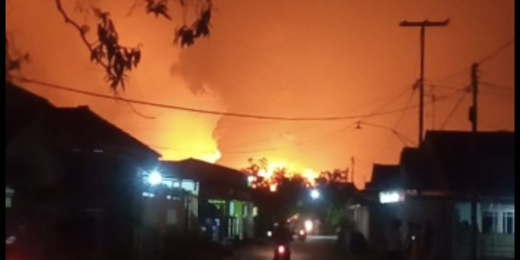 Kebakaran Kilang Minyak Indramayu, 912 Jiwa Diungsikan Ke Tiga Titik