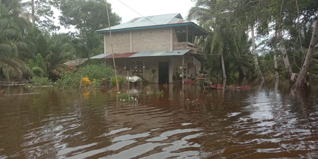 Banjir Masih Menggenangi Tiga Desa di Kecamatan Trumon Tengah