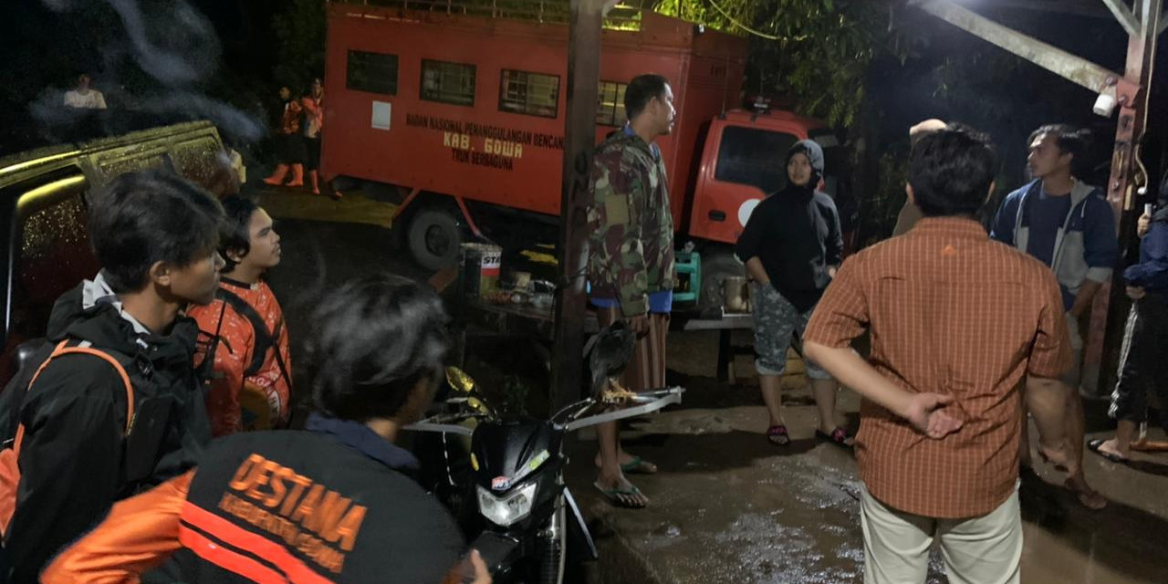 Banjir Telah Surut, BPBD Gowa Salurkan Bantuan Logistik