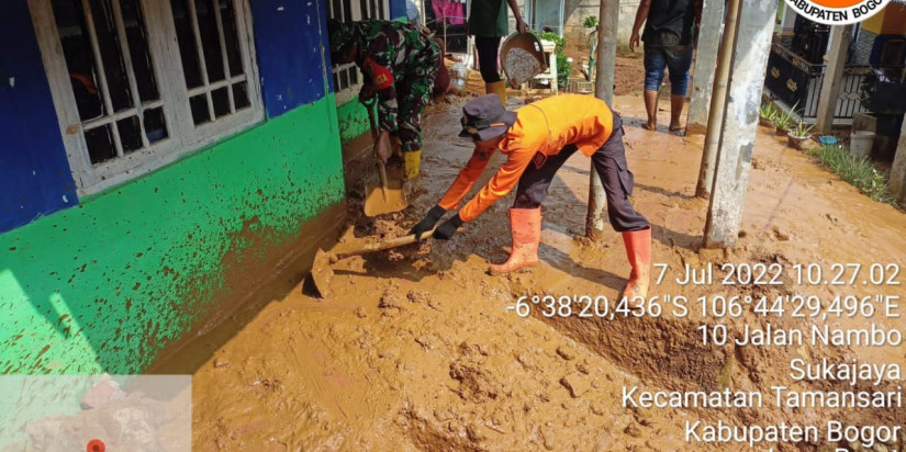 Tanah Longsor di Kabupaten Bogor, Akibatkan 14 Jiwa Mengungsi