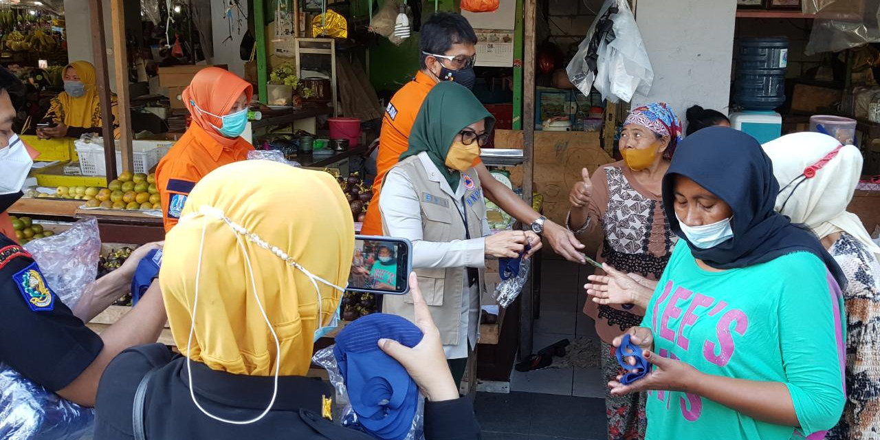 Dorong Upaya Pemulihan Sosial Ekonomi Masyarakat, BNPB Dukung Optimalisasi Posko PPKM Level 4 Lewat Distribusi Masker