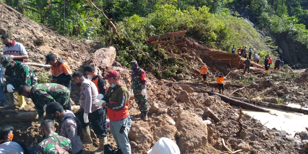 Sebanyak Tiga Orang Meninggal Dunia Akibat Tanah Longsor di Kabupaten Tapanuli Selatan