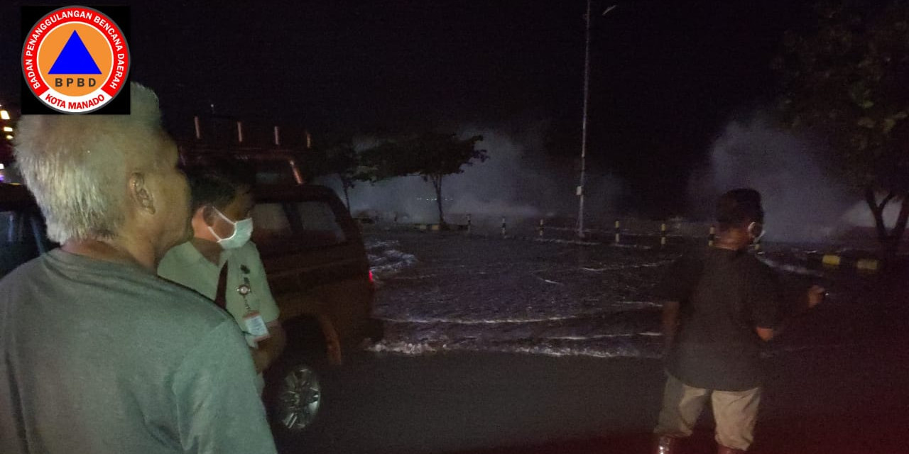 Banjir ROB Terjang Kota Manado