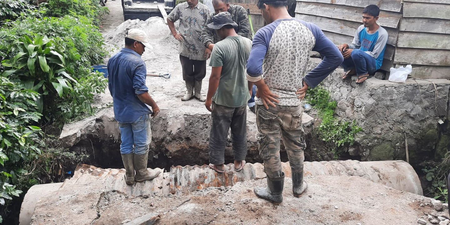 Tiga Jembatan Putus Akibat Longsor Bener Meriah