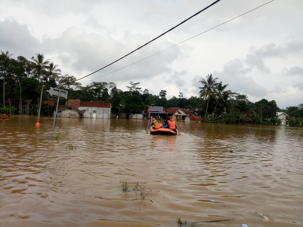 Banjir Desa Tanjungsari di Tasikmalaya Berangsur Surut