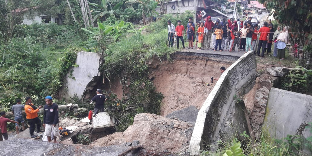 Sebanyak 406 KK Sempat Terisolasi Akibat Banjir Kabupaten Lima Puluh