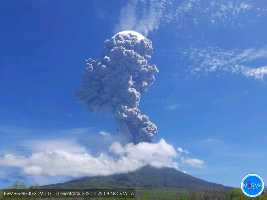 Gunung Ili Lewotolok Erupsi, Tinggi Kolom 4.000 Meter