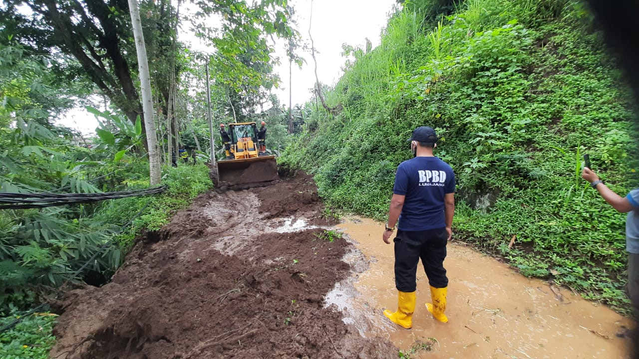 Tanah Longsor di Lumajang, Dua Rumah Rusak dan Jalur Antar Desa Terputus