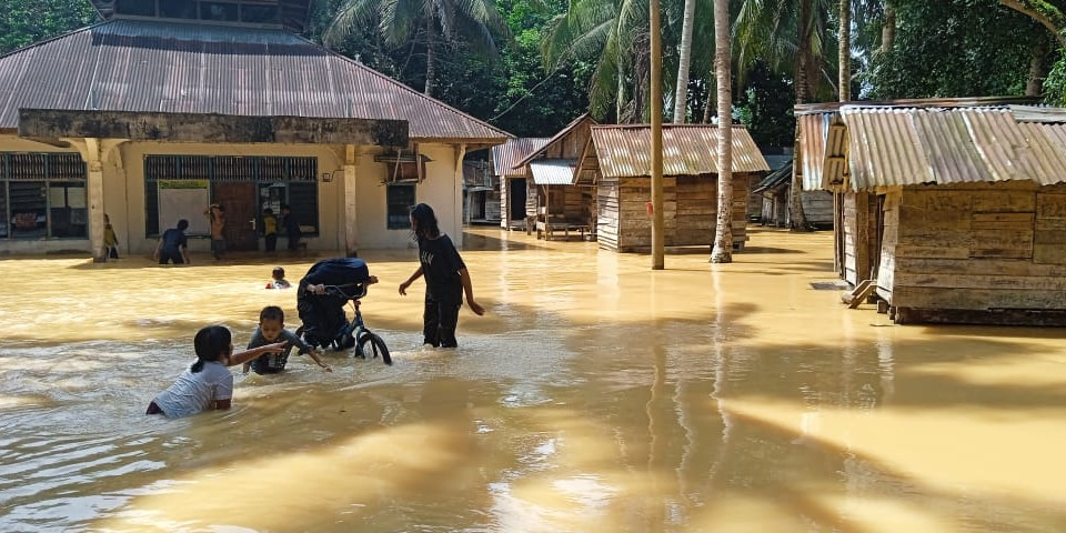 Banjir Kabupaten Dharmasraya Berangsur Surut, BPBD Tetap Siap Siaga