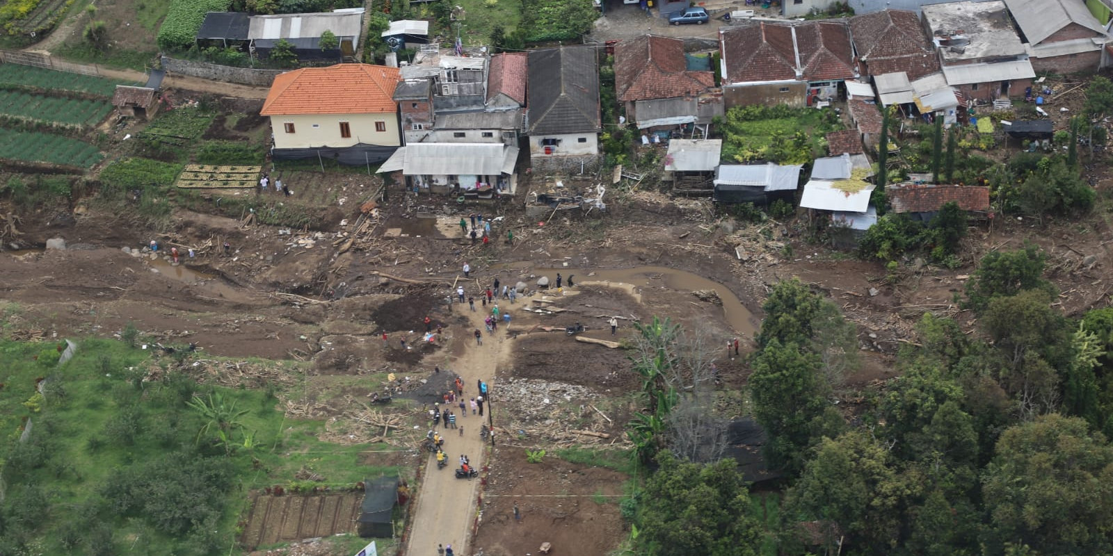 Seluruh Pengungsi Banjir Bandang Kota Batu Telah Kembali ke Rumah