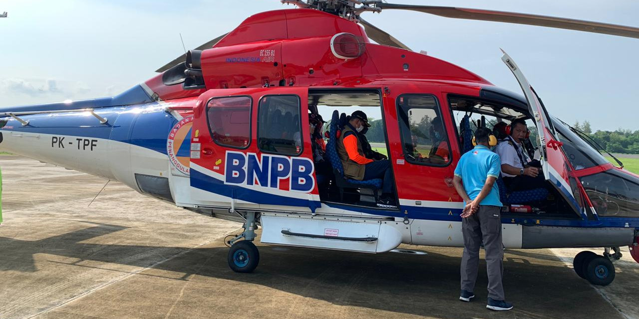 Kepala BNPB Tinjau Gunung Merapi dari Udara