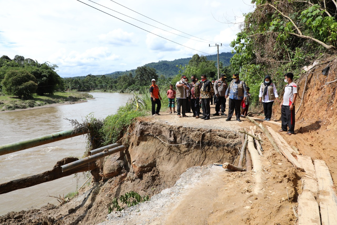 Sestama BNPB Resmikan Jembatan Kayu Gadang Pariaman