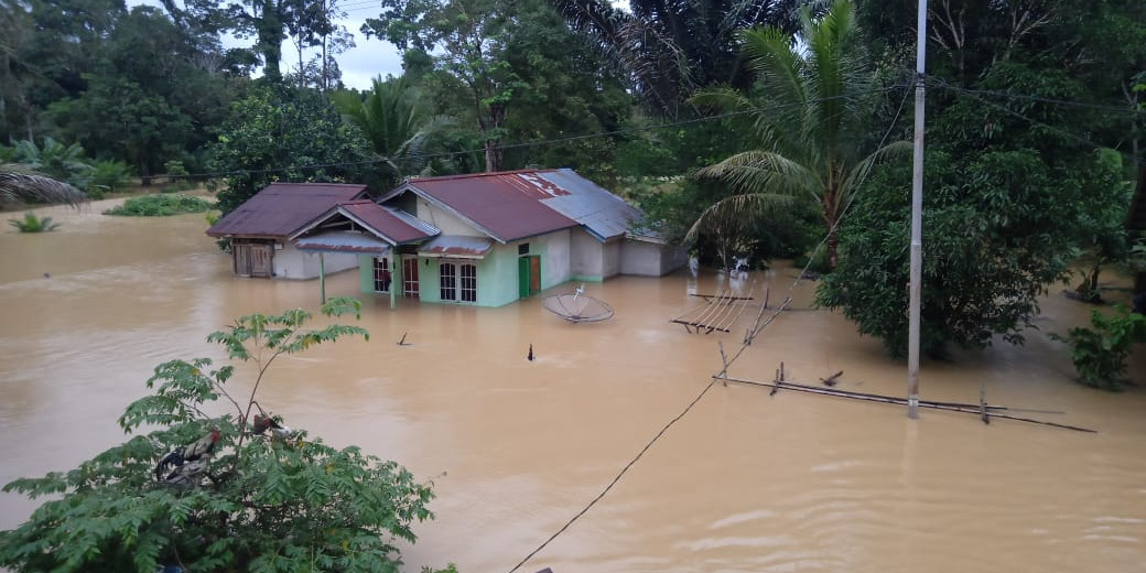 Sebanyak Empat Kecamatan di Kabupaten Sintang Masih Terendam Banjir