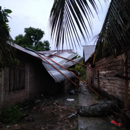 Sebanyak 30 Rumah Warga Luwu Rusak dan 120 Jiwa Mengungsi Akibat Angin Kencang