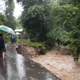 Sebanyak 5 KK Mengungsi Hindari Longsor di Wilayah Kabupaten Lombok Barat