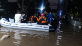 62 Orang Mengungsi Akibat Banjir Tangerang Selatan