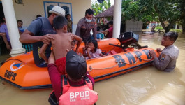 Meski Sudah Surut, Tim Gabungan Masih Bersiaga Pascabanjir Sampang