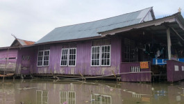 BPBD Berikan Bantuan Logistik Warga Terdampak Banjir di Kabupaten Wajo