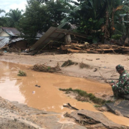 Banjir Bandang Hanyutkan 12 Rumah Warga Padang Lawas