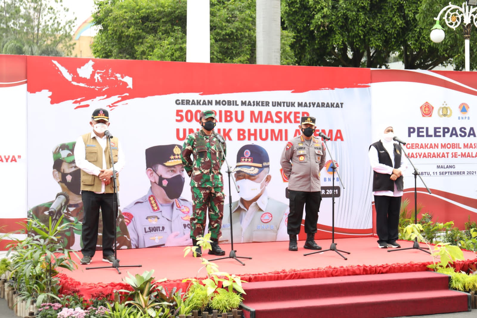 Kepala BNPB Melepas Gerakan Mobil Masker di Malang, Sebagai Penguatan Protokol Kesehatan