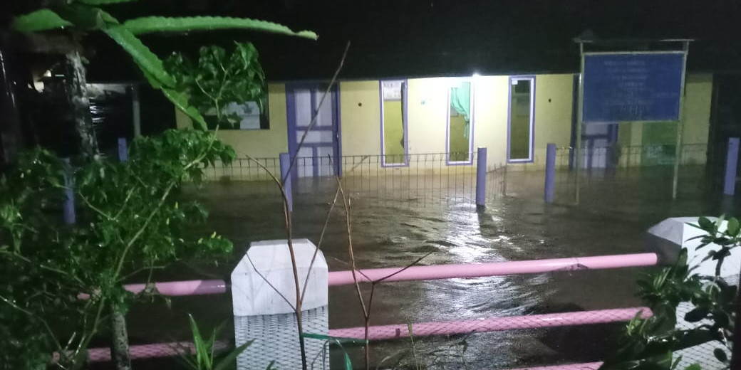 Sungai Cipalebuh Meluap Sebabkan 31 Rumah Warga Garut Terendam