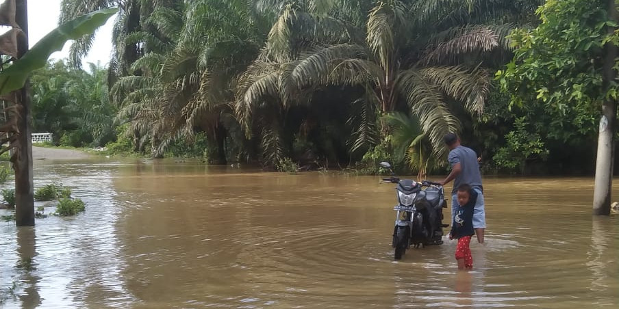 Banjir Rendam Tiga Desa di Langkat Setelah Hujan Dengan Intensitas Tinggi Mengguyur Tiga Hulu Sungai