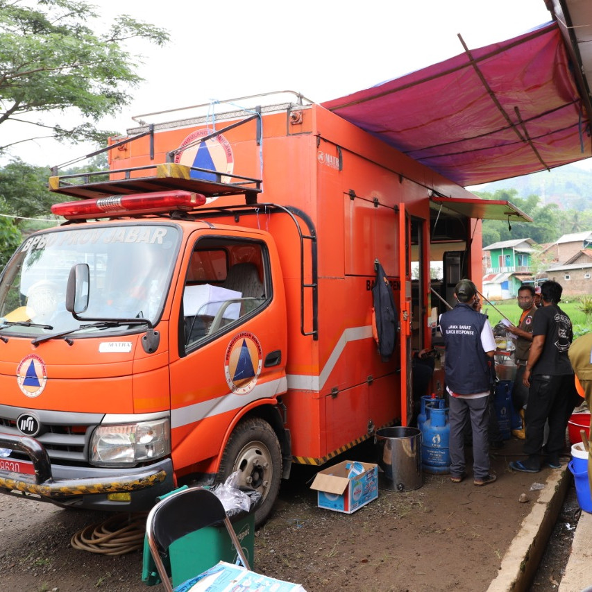 [Update] – Tim Gabungan Lakukan Identifikasi Potensi Longsor Susulan Cihanjuang