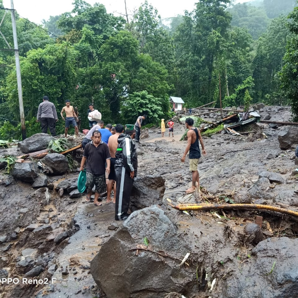 Banjir Bandang Akibatkan Dua Rumah Warga Kepulauan Sitaro Rusak Berat