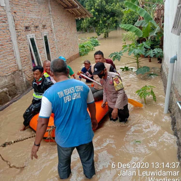 [Update] – BPBD Lebak Masih Lakukan Penanganan Warga di Pengungsian