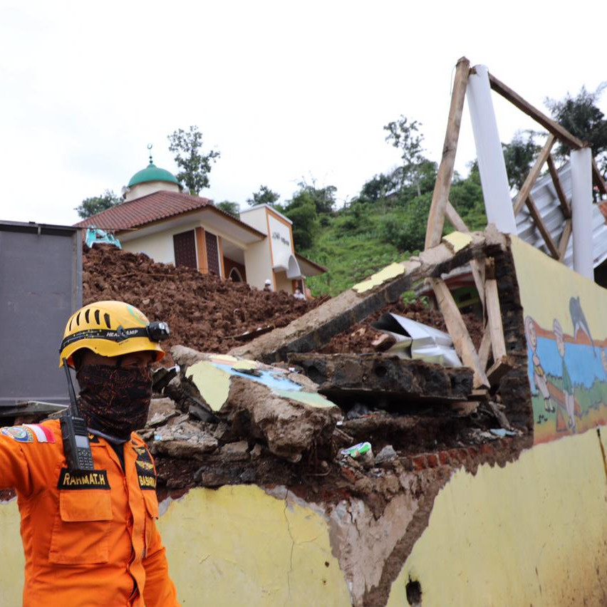 [Update] - 28 Korban Meninggal Berhasil Ditemukan Tim Gabungan Pasca Longsor Sumedang