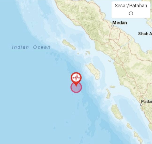 Masyarakat Sejumlah Daerah Rasakan Guncangan Kuat Gempa M7,2