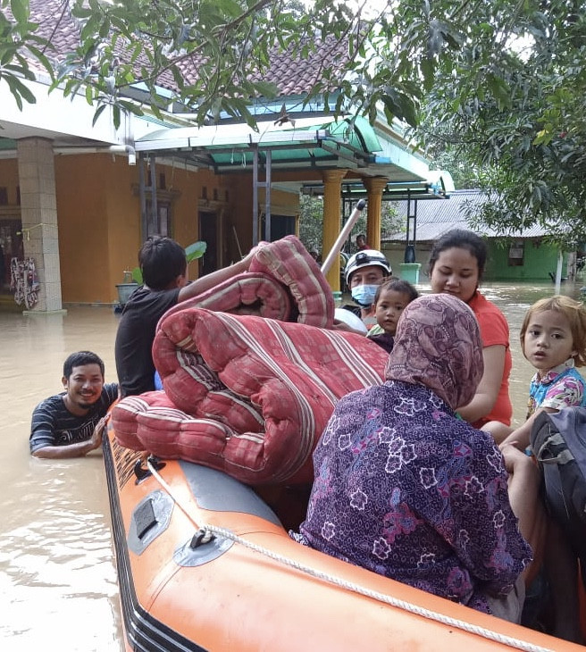 Tanggul Jebol Picu Banjir Beberapa Desa di Wilayah Kabupaten Bekasi