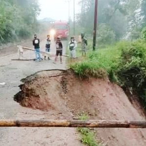 Banjir di Kabupaten Mamasa, Jembatan Tombang Bye Terputus