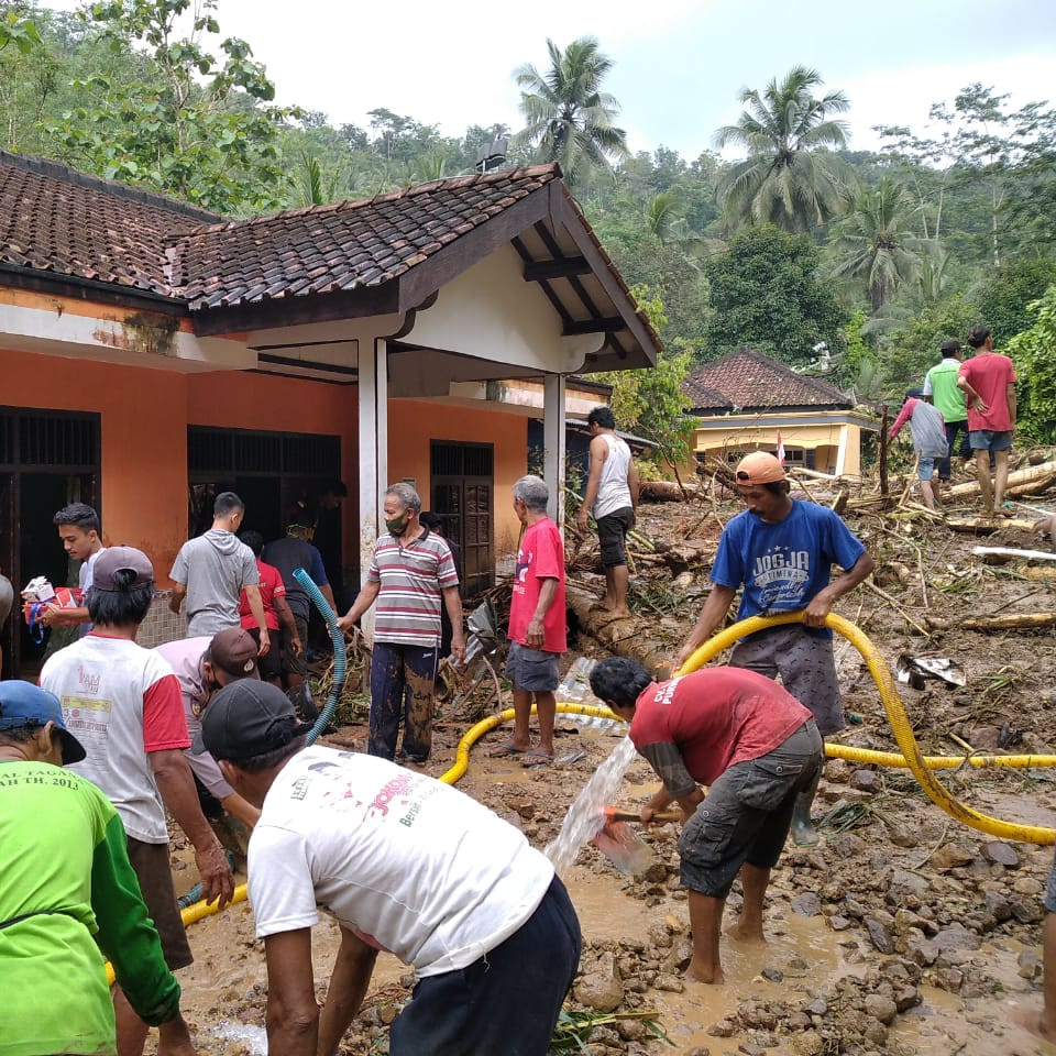 Tanah Longsor Akibatkan Lima Warga Banyumas Meninggal Dunia