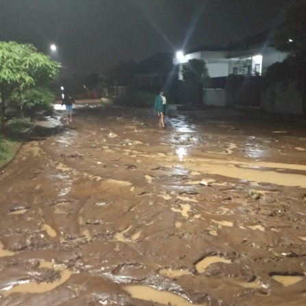 Sungai Cisanggarung Meluap, Banjir Rendam Ratusan Pemukiman Warga Kota Bandung