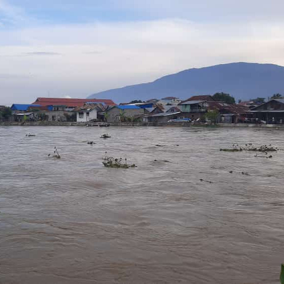 Waspadai Peringatan Dini Cuaca yang Berpotensi Bahaya Hidrometeorologi di Wilayah Sumatera