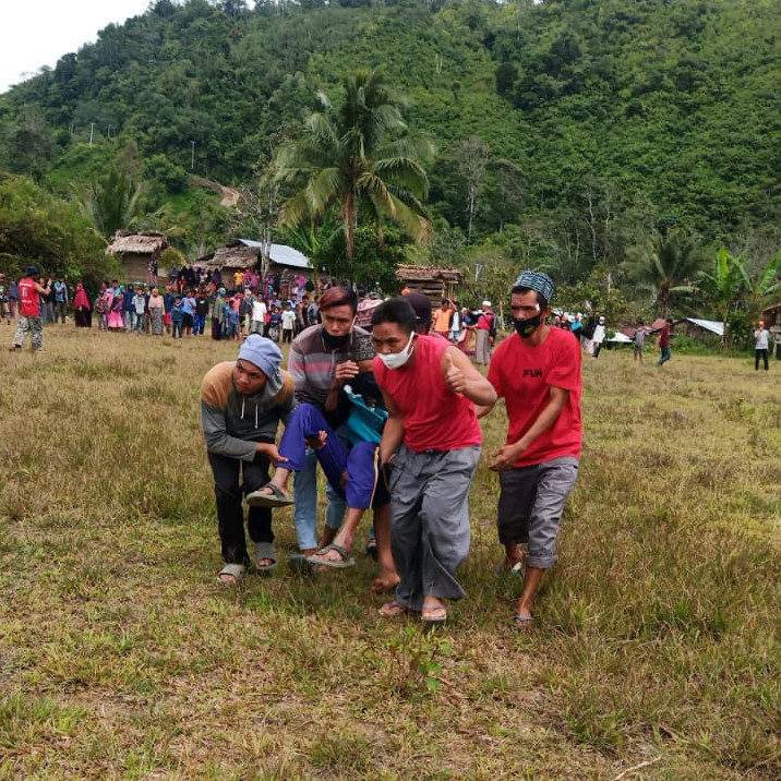 Helikopter BNPB Evakuasi Warga Sakit Terisolir Pascagempa Sulbar