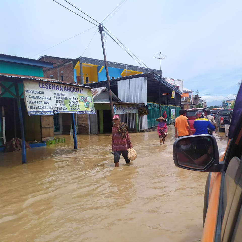 Bendungan di 4 Kecamatan Meluap, 9.245 KK Terdampak Banjir di Kabupaten Bima