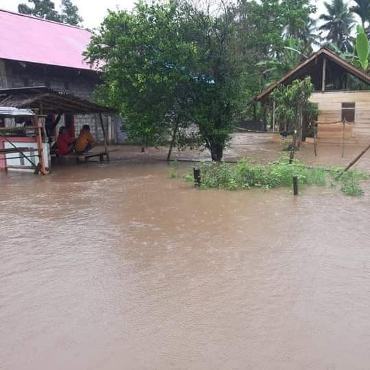 Lebih dari Seribu Warga Mengungsi Akibat Banjir di Kabupaten Halmahera Utara