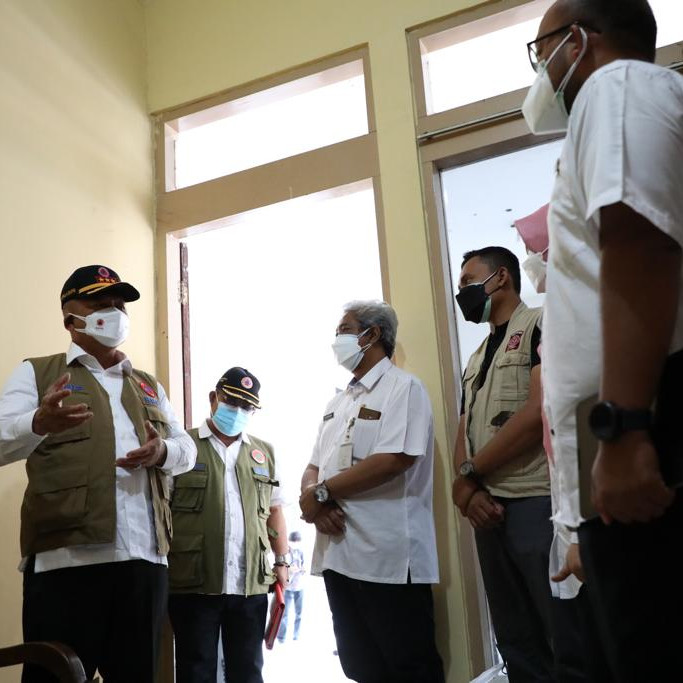 Tinjau PPKM Mikro dan Tempat Isoter GOR Gelarsena Klaten, Ketua Satgas Ingin Pengendalian COVID-19 di Hulu Sampai Hilir Terintegrasi