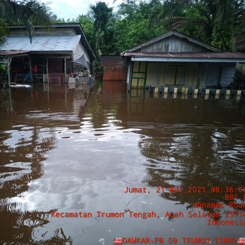 Banjir Masih Menggenangi Tiga Desa di Kecamatan Trumon Tengah