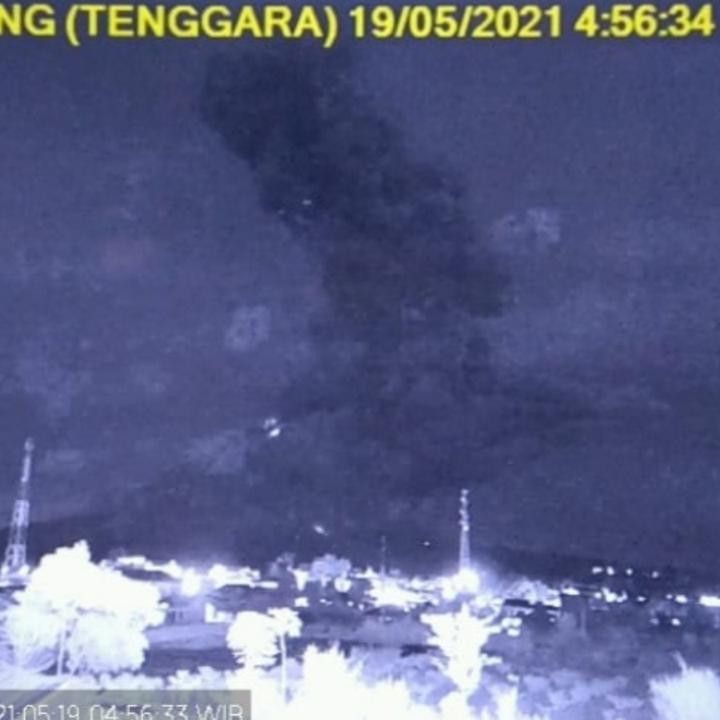 Erupsi Gunung Sinabung Luncurkan Awan Panas Sejauh 3 Kilometer