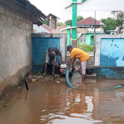 BPBD Buru Lakukan Pendataan di Wilayah Terdampak Banjir dan Angin Kencang