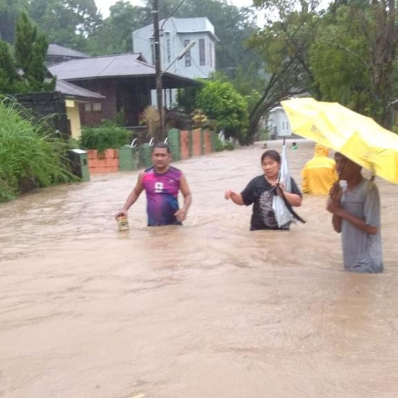 Banjir dan Tanah Longsor di Kota Manado Sebabkan 5 Orang Meninggal Dunia